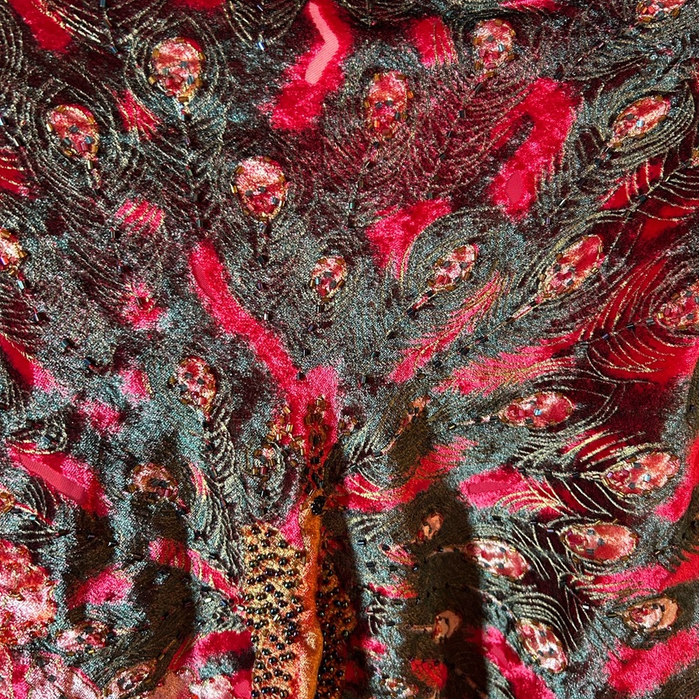 💚3/$25 Vibrant Red and Black Peacock Pattern Beaded Fringe Shawl - Picture 2 of 9